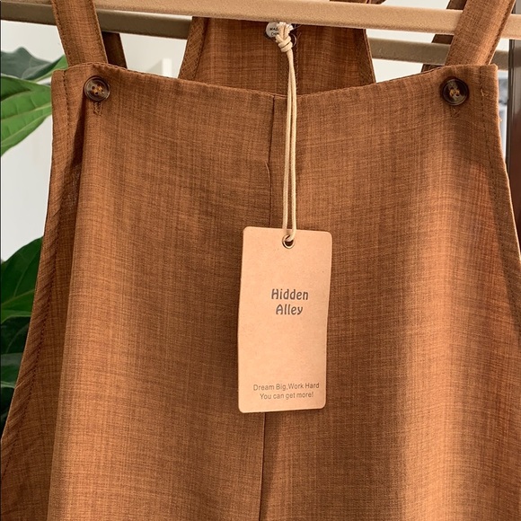 Hidden Alley Wide Leg Jumpsuit - Picture 2 of 4